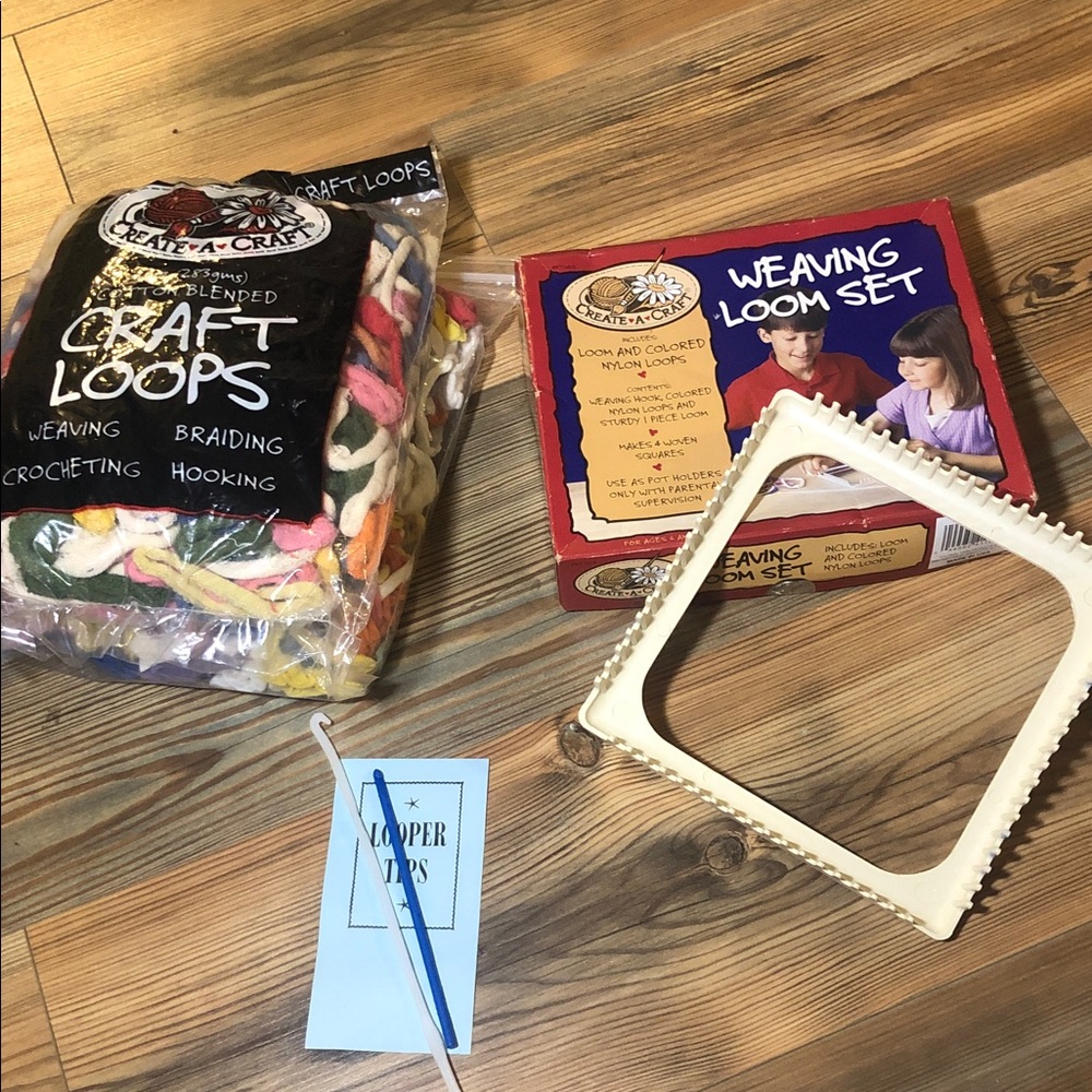 Vintage Create A Craft  Weaving Loom Set with 2 Large Extra Bag of Craft Loops